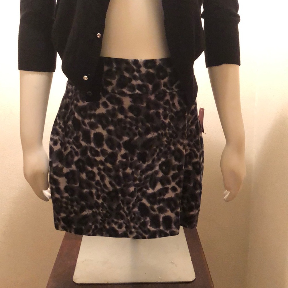 No boundaries black and white cute skirt